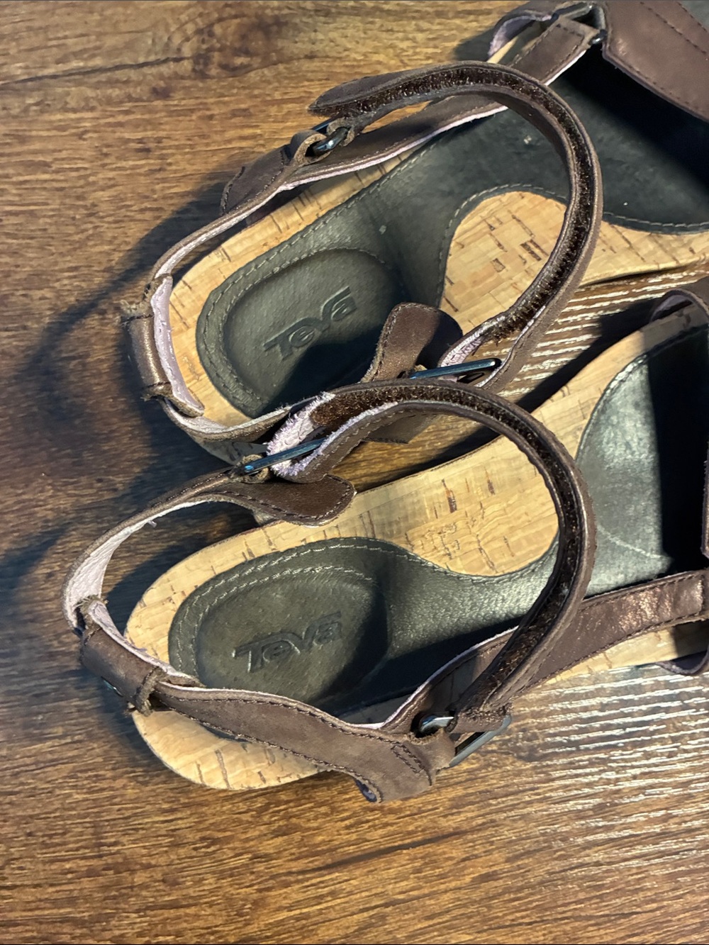 Teva Brown Cork-Trim T-Strap Sandals - Picture 2 of 4